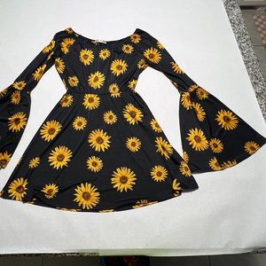 Silky Sunflower Dress Bell Sleeves Size Small